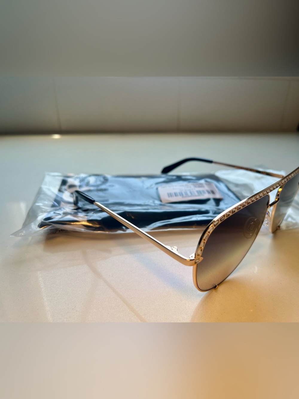QUAY High Key Bling XL - Rose Gold Frame / Black to Pink Lens - NWT - RARE! - Picture 5 of 7